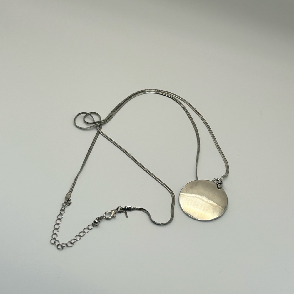 Round Disk Pendant Necklace 31" Long Chain Adjustable Silver Tone Fashion - Picture 7 of 10
